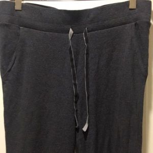 Victoria’s Secret womens joggers/velvet drawstring pockets cuff hem size S grey